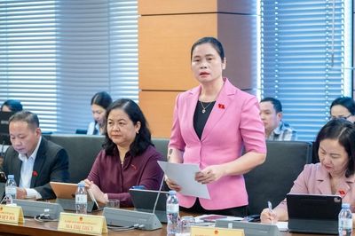 Đồng tình chủ trương có một bộ sách giáo khoa thống nhất toàn quốc