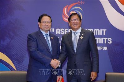 Thủ tướng gặp Tổng thống Philippines