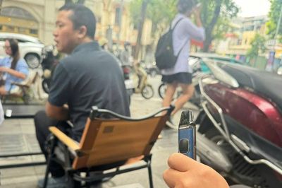 Thuốc lá điện tử: 'Bom Hẹn Giờ' trong hình thù bắt mắt, thời thượng
