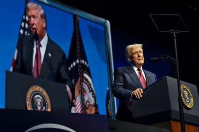 Thuế quan toàn cầu của ông Trump đối mặt thử thách lớn nhất khi bị Tòa án Tối cao đặt dấu hỏi