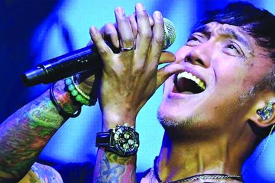 Arnel Pineda: Vinh quang và bóng tối