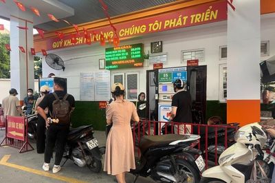 Hai loại xăng tăng nhẹ 160 đồng/lít