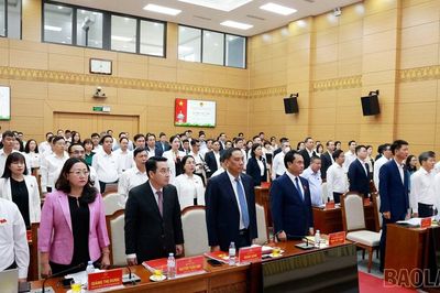 Khai mạc Kỳ họp thứ Năm, HĐND tỉnh khóa XVI
