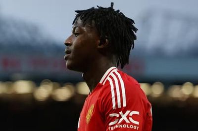Man Utd chi 100 triệu bảng hay trao cơ hội cho Mainoo