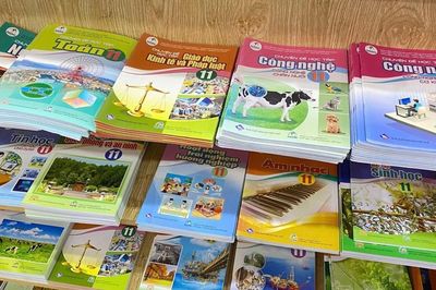Lựa chọn sách giáo khoa theo cấp học, giải pháp hợp lý từ góc nhìn quản lý cơ sở giáo dục