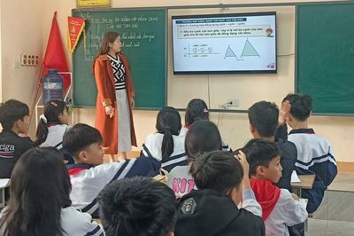 Nghệ An: Thiếu nhân lực trầm trọng, vì sao nhiều giáo viên gắn bó cả chục năm vẫn đứng ngoài biên chế?