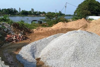 Hà Nội mạnh tay chấn chỉnh các bến bãi vật liệu xây dựng