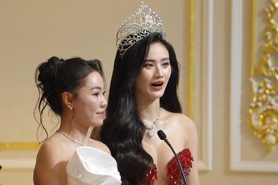 Hoa hậu Ý Nhi dậy từ 4h sáng tự nấu cơm, làm thêm miệt mài ở Australia