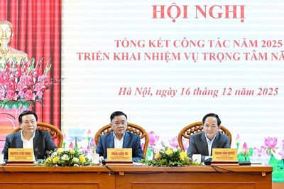 Tiếp tục đổi mới phương thức, nâng cao hơn nữa hiệu quả công tác bảo vệ nền tảng tư tưởng của Đảng