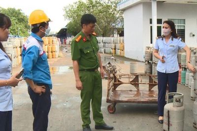 Đồng Tháp: Tăng cường công tác chống buôn lậu, gian lận thương mại và hàng giả