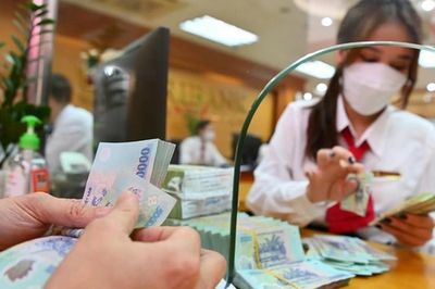 Từ 1/1/2026 một quy định mới chính thức có hiệu lực, người chuyển tiền, rút tiền cần đặc biệt chú ý