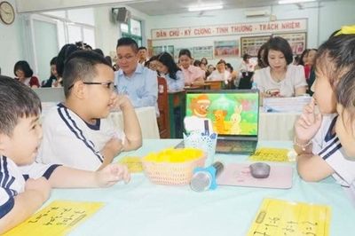 TP. Hồ Chí Minh: Nhiều trường tiểu học đưa AI vào giảng dạy