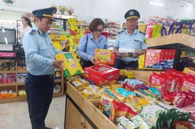 Mở cao điểm chống buôn lậu, gian lận thương mại và hàng giả dịp Tết Nguyên đán