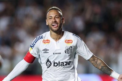 Neymar gia hạn hợp đồng với Santos, quyết tâm dự World Cup 2026 cùng ĐT Brazil