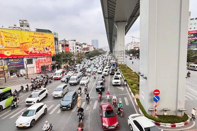 Giao thông cửa ngõ Hà Nội ùn tắc sau kỳ nghỉ tết Dương lịch