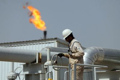 Tại sao OPEC+ vẫn quyết định dừng tăng sản lượng dầu giữa 'cú sốc' ở Venezuela?