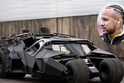 Neymar chi triệu USD 'độ' xe của Batman