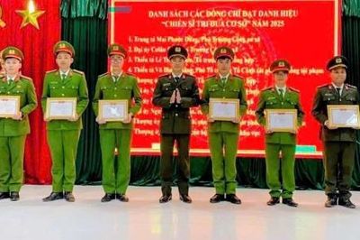 Xứng đáng là Lá chắn thép vùng biên
