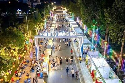 Thí điểm tổ chức Phố đi bộ bên sông Trà Khúc