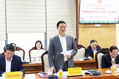 Chủ tịch UBND tỉnh Thái Nguyên làm việc với Đoàn công tác của Cục Thống kê