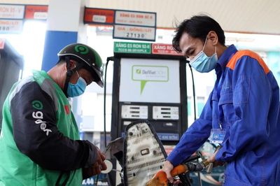 Giá xăng tăng sau 5 phiên giảm liên tiếp