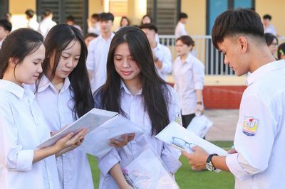Công bằng trong tuyển sinh đại học: Giảm điểm ưu tiên với chứng chỉ ngoại ngữ quốc tế