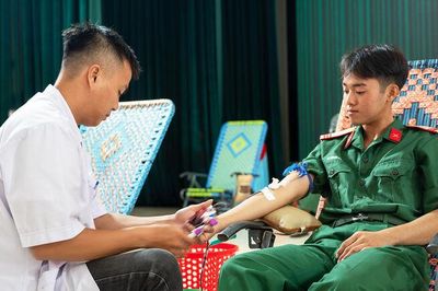 Bộ Chỉ huy Quân sự tỉnh An Giang tổ chức hiến máu tình nguyện