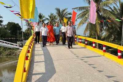 Xã Định Hòa khánh thành cầu Tình thương số 28