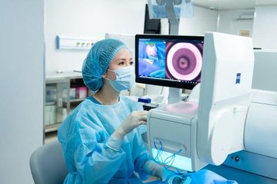 Ứng dụng AI điều trị tật khúc xạ