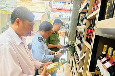 Cần Thơ mở cao điểm chống buôn lậu, gian lận thương mại, bảo vệ thị trường dịp Tết 2026