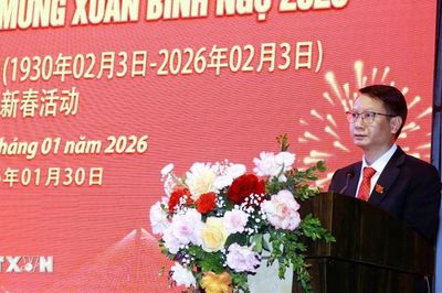 Trung Quốc: Thành phố Đông Hưng chúc mừng kỷ niệm 96 năm Ngày thành lập Đảng