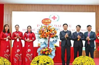 Xuân Mai vận động, tặng hơn 2.000 suất quà trị giá hơn 1,7 tỷ đồng