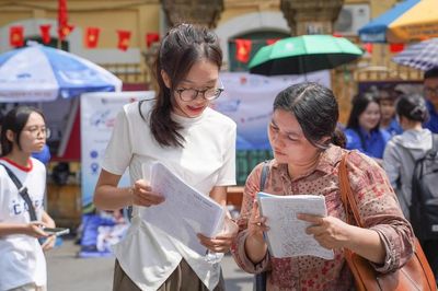 IELTS chỉ còn được cộng 1,5 điểm: Tạo công bằng hay tăng áp lực cho học sinh?