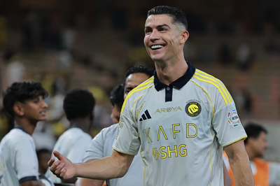 Ronaldo đình công vì CLB bị coi như 'con ghẻ': Sự thật thế nào?