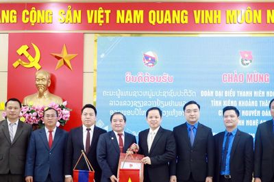 Tỉnh đoàn Xiêng Khoảng thăm, chúc Tết Tỉnh đoàn Nghệ An