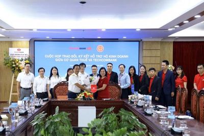 Thuế TP Hồ Chí Minh và Techcombank ký thỏa thuận hỗ trợ kinh doanh thích ứng chính sách thuế mới 2026