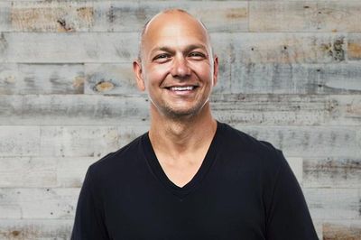 'Cha đẻ iPod' muốn trở lại Apple làm CEO
