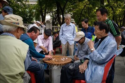 Hàn Quốc đối mặt hệ lụy từ tốc độ già hóa dân số nhanh nhất thế giới