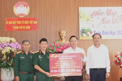 Thành phố Hồ Chí Minh hỗ trợ Đà Nẵng 5 tỷ đồng chăm lo an sinh xã hội dịp Tết