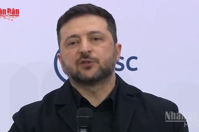 Tổng thống Ukraine V. Zelensky cáo buộc Mỹ bất công khi dẫn dắt hòa đàm