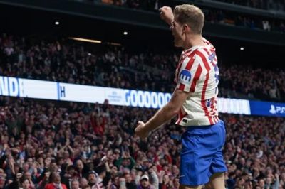 Sorloth lập hat-trick giúp Atletico Madrid đè bẹp Club Brugge 4-1 để vào vòng 1/8 Champions League