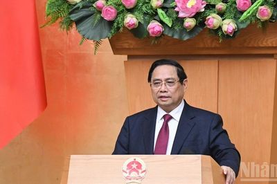 Ưu tiên, tập trung cao độ lãnh đạo, chỉ đạo hoàn thiện các dự án luật, nghị quyết
