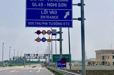 Những điều tài xế cần nhớ khi qua trạm thu phí trên cao tốc Bắc Nam