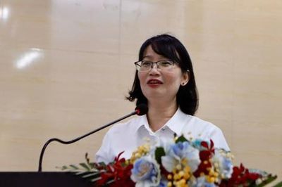 Phó Chủ tịch UBND TPHCM Trần Thị Diệu Thúy cam kết tháo gỡ vướng mắc về giáo dục