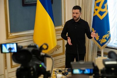 Tổng thống Ukraine: Đàm phán ba bên tạm dừng do căng thẳng Trung Đông