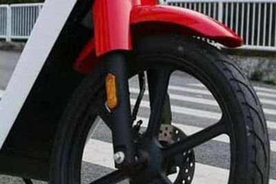 Trải nghiệm xe máy điện Honda đẹp hoài cổ, giá 20 triệu đồng, động cơ 400W, pin lithium, đi 65 km/lần sạc, rẻ hơn xe số Wave Alpha