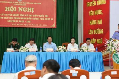 Cử tri xã Bình Khánh mong gỡ vướng đất đai, đẩy nhanh hạ tầng