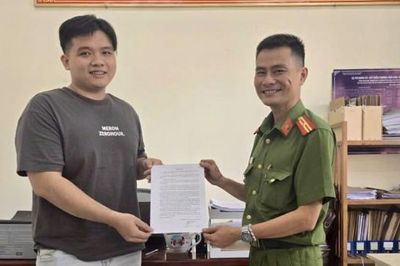 Công an phường xác minh và hỗ trợ người dân hoàn trả số tiền gần 1,3 tỷ đồng