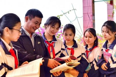 'Tam giác' giáo dục: Trách nhiệm nêu gương