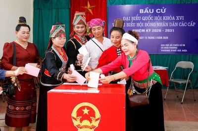 Đồng bào các dân tộc tại 'Ngôi nhà chung' hòa vào ngày hội non sông